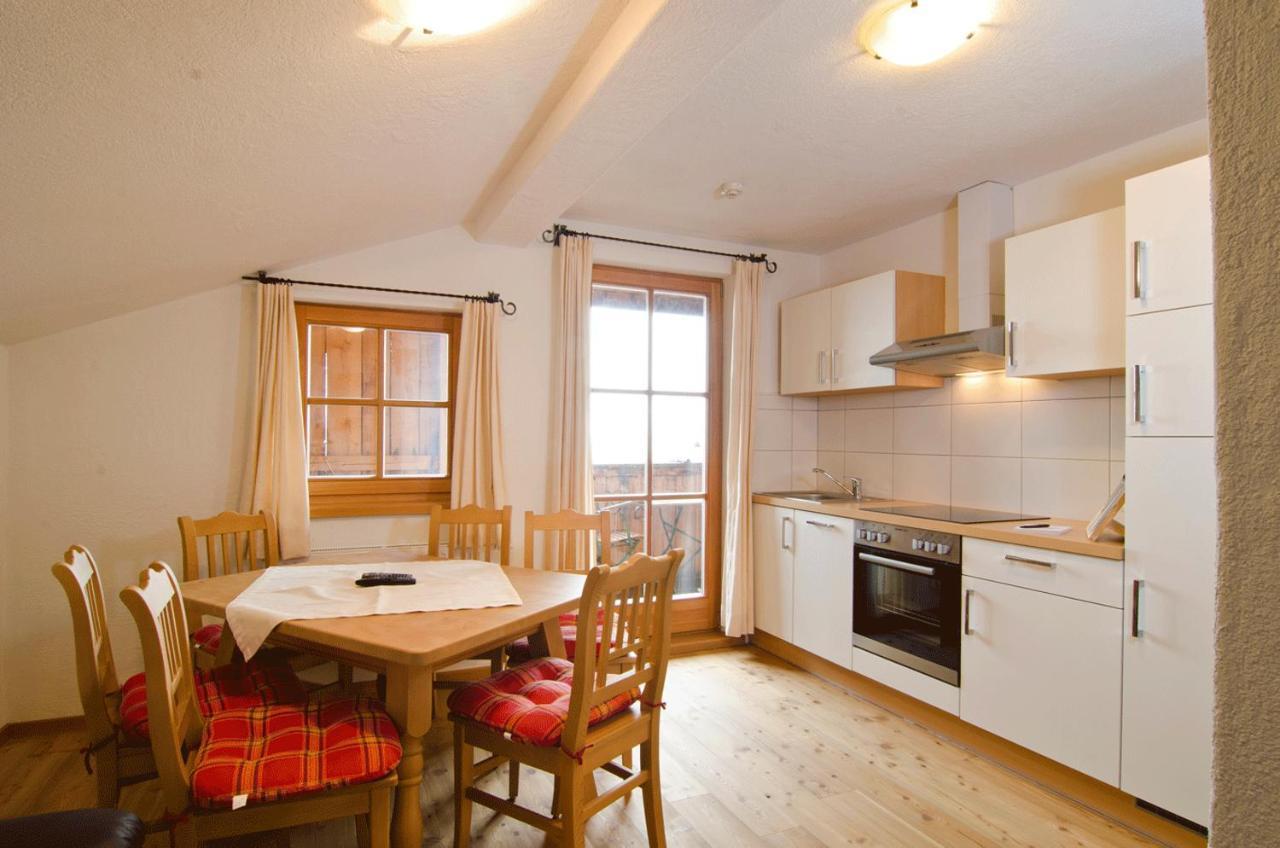Weberstube Weberhaus Zollhaus Zollstoeckl Apartment Obertilliach Bagian luar foto