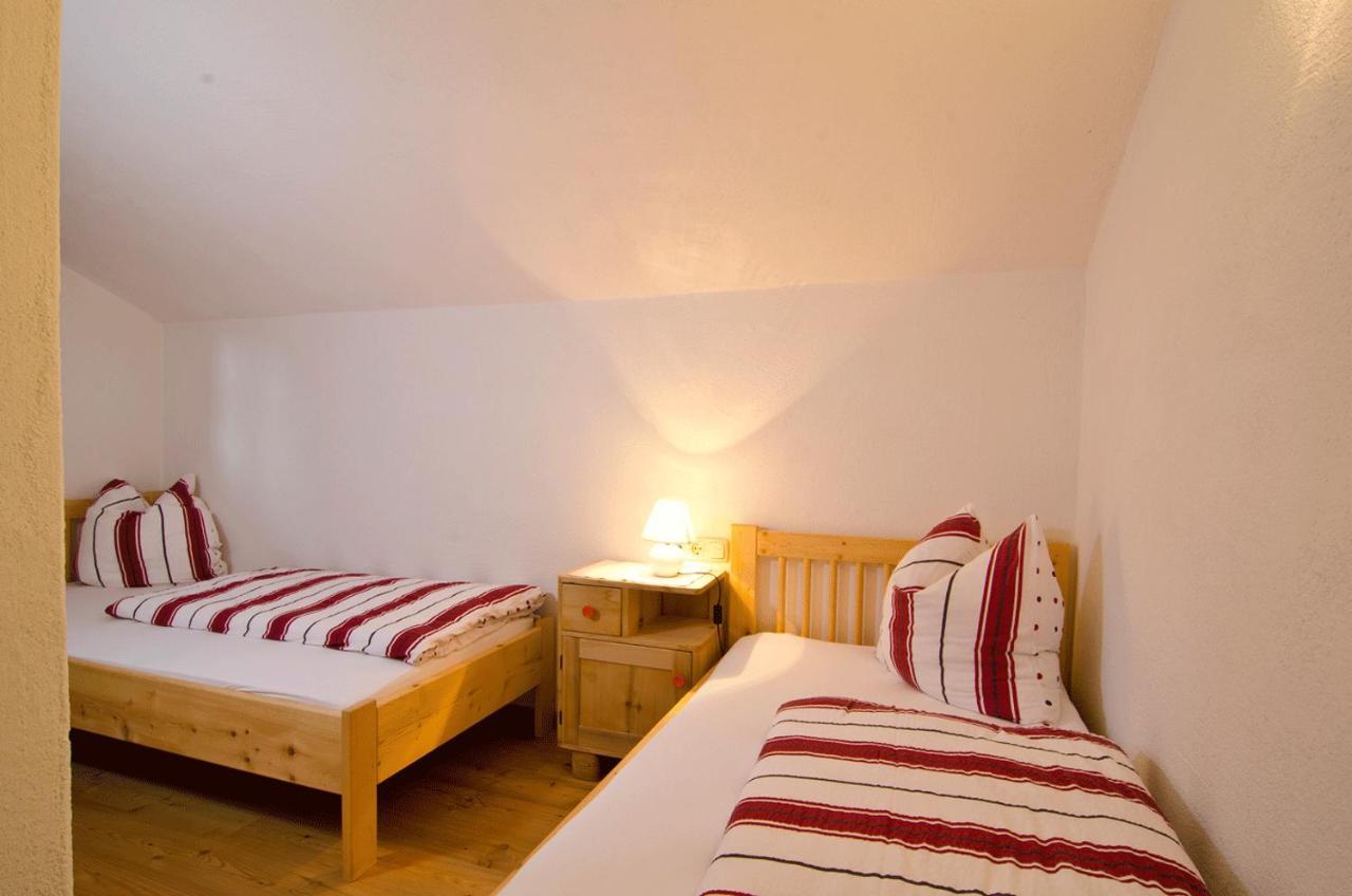 Weberstube Weberhaus Zollhaus Zollstoeckl Apartment Obertilliach Bagian luar foto