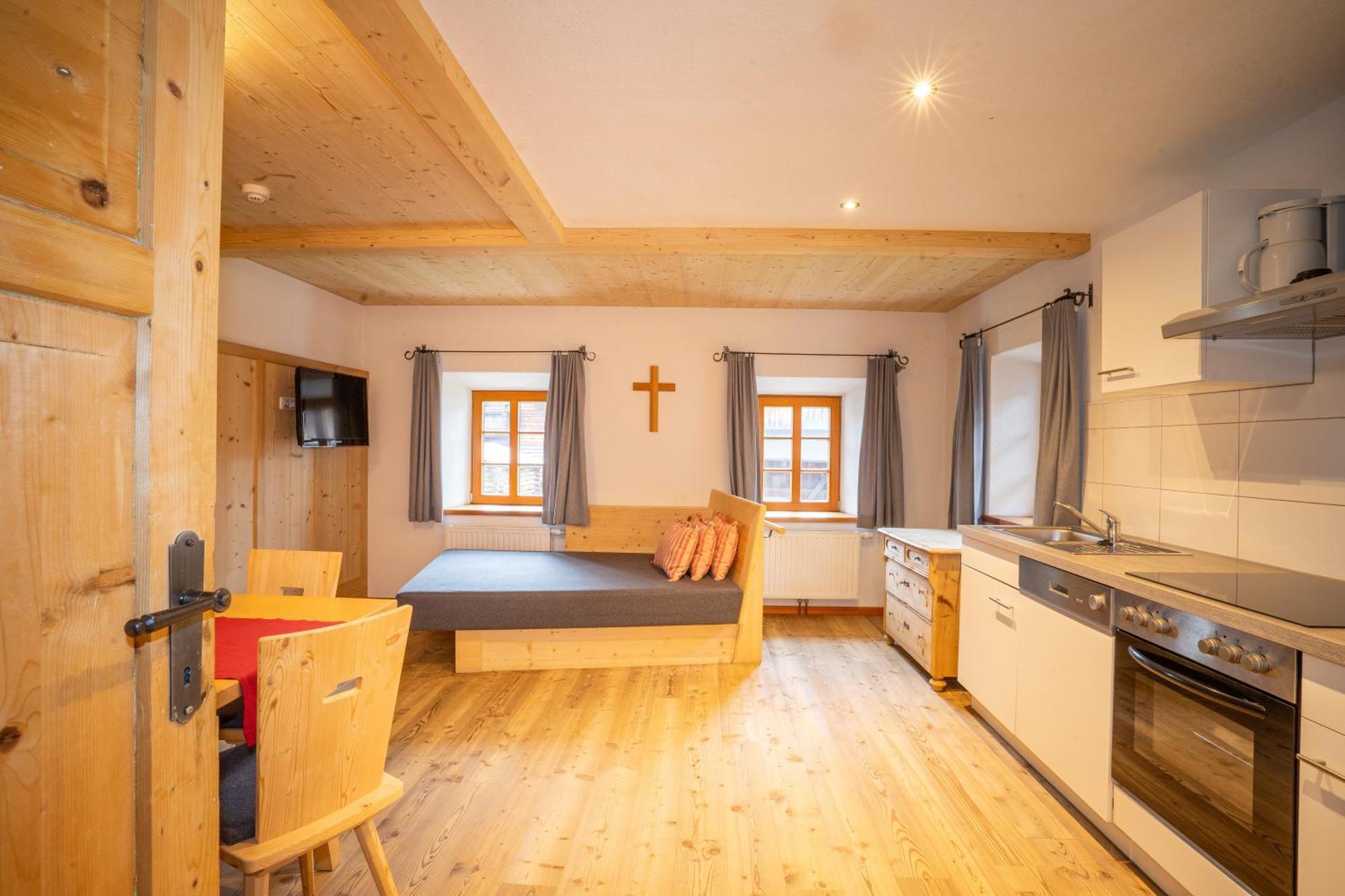 Weberstube Weberhaus Zollhaus Zollstoeckl Apartment Obertilliach Bagian luar foto