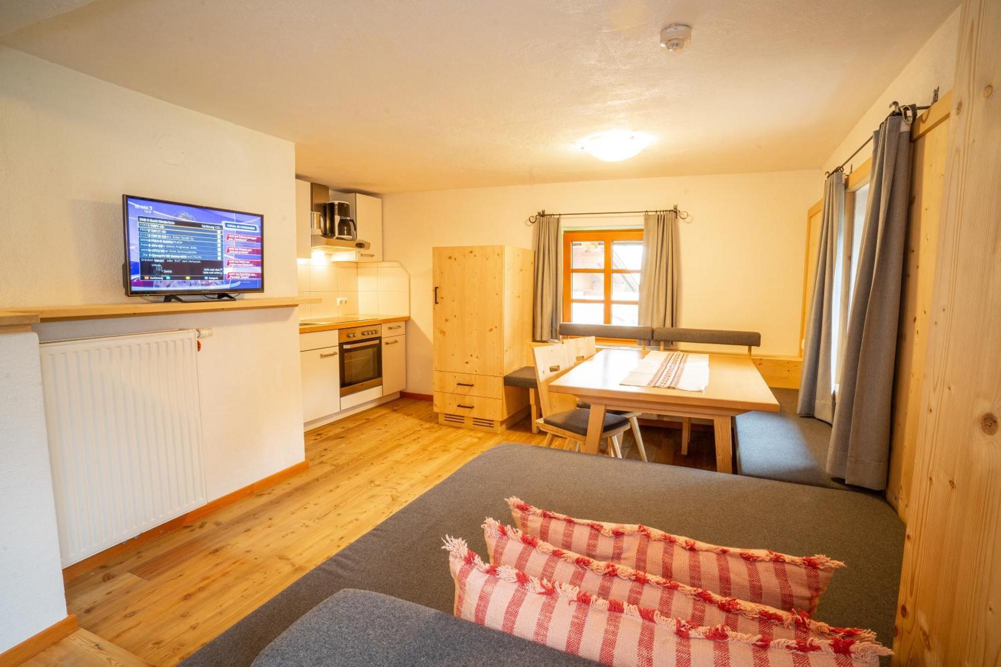 Weberstube Weberhaus Zollhaus Zollstoeckl Apartment Obertilliach Bagian luar foto